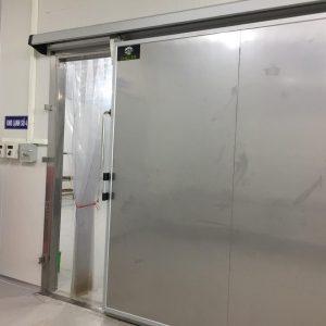 CỬA TRƯỢT KHO LẠNH 15